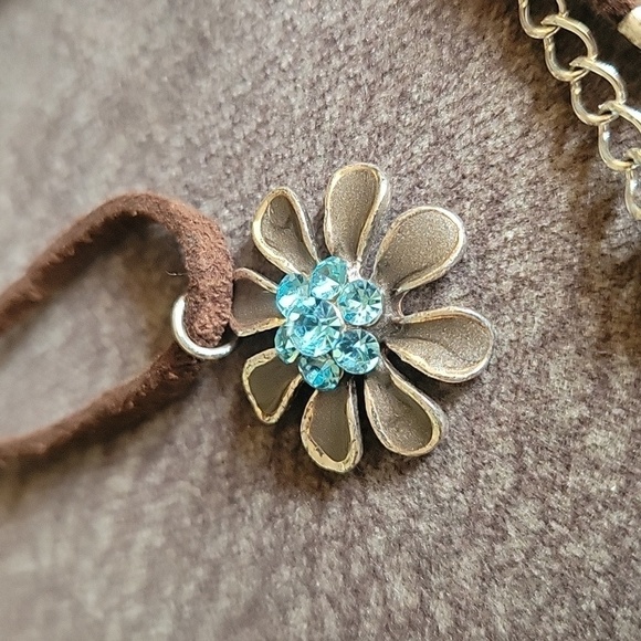 3/$30 Cowboy Core Y2k Leather Metal Enamel Flower Pendant Western Boho Necklace - Picture 3 of 7